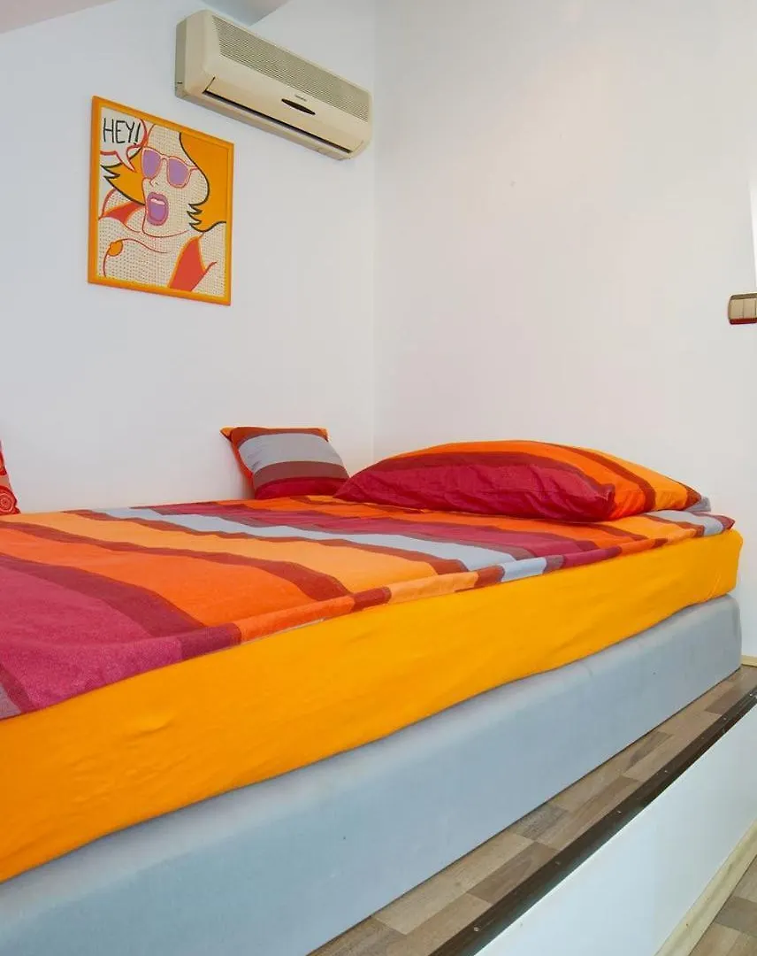 Central Charm In Budapest'S Bustling 6Th District Apartment Budapest